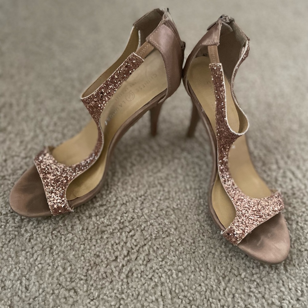 Size 8.5 Chinese Laundry heel